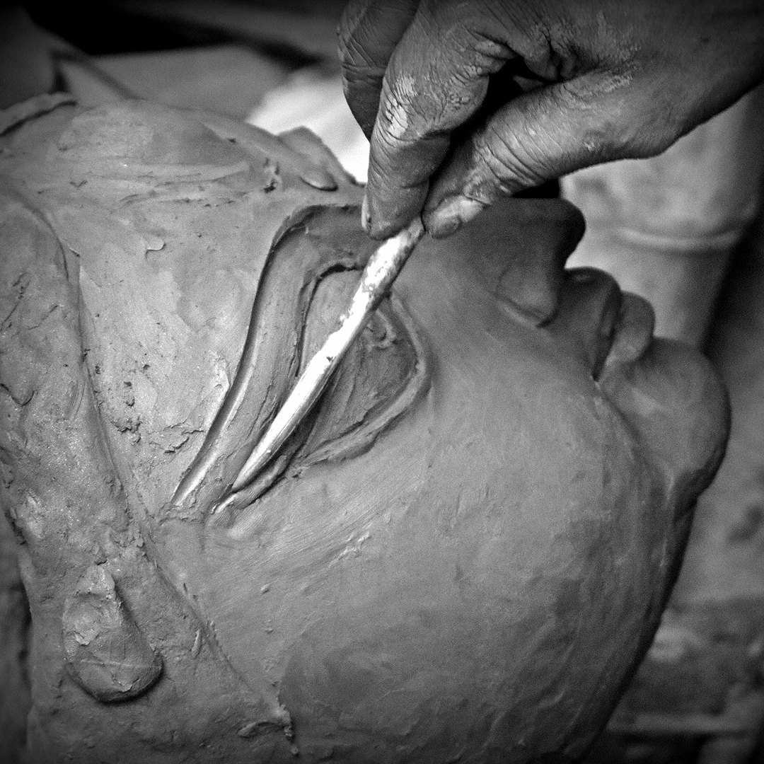 Kolkata-Beyond-Durga-Puja-A-Cultural-Travel-Guide-to-Adda-Food-Books-Kumartuli-and-the-Citys-Creative-Soul.webp